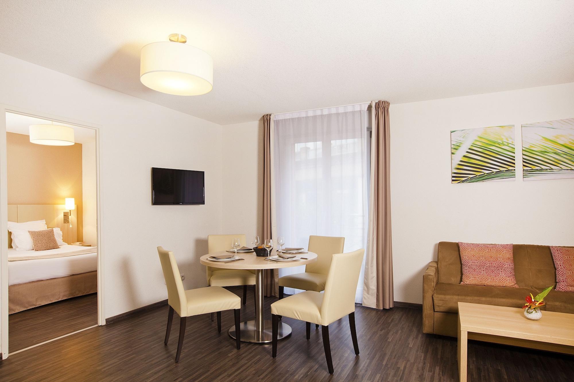 Residhome Neuilly Bords De Marne Екстериор снимка